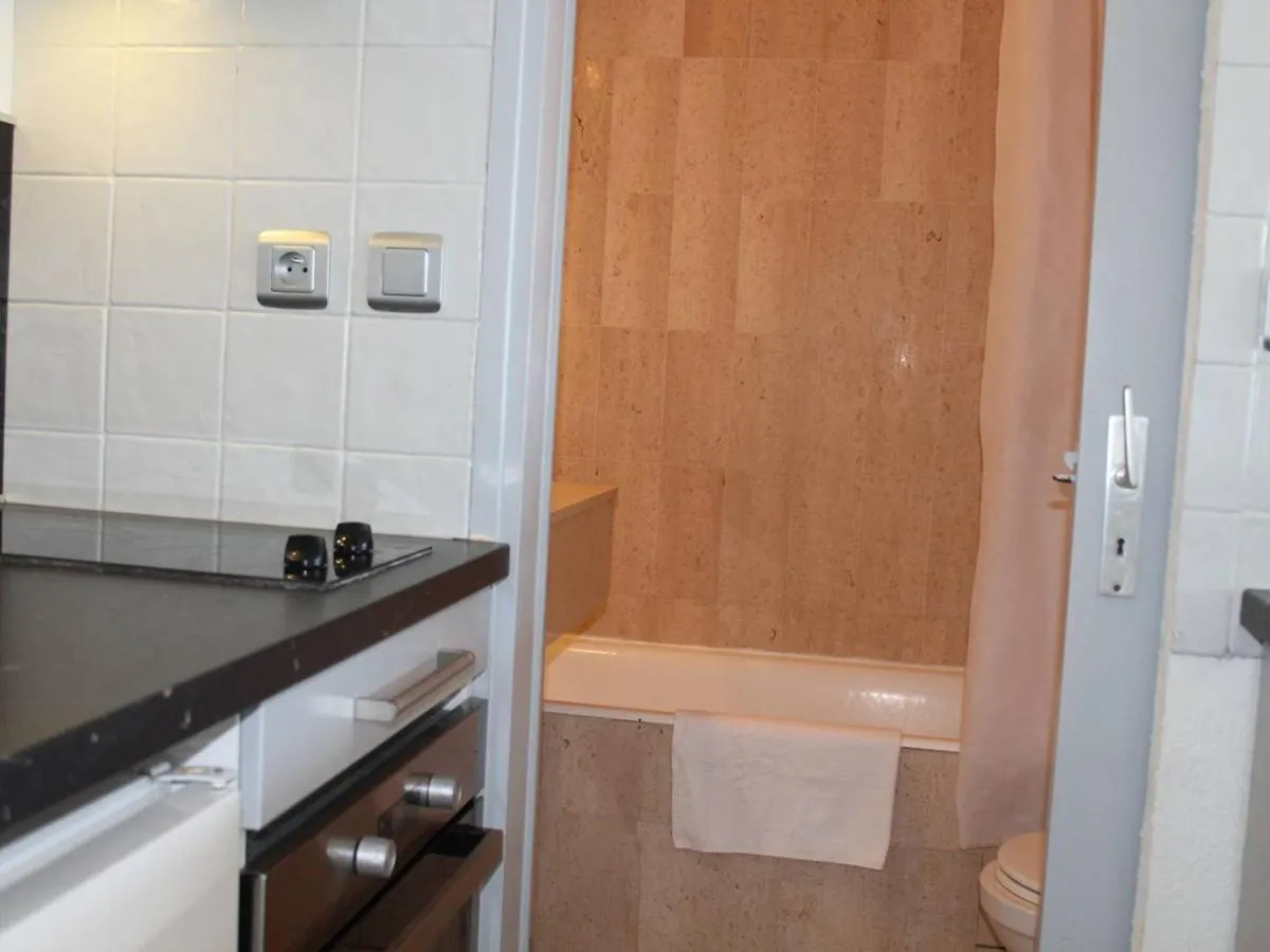 Studio Renove En Bord De Mer A Villeneuve-Loubet - Fr-1-252A-4 France